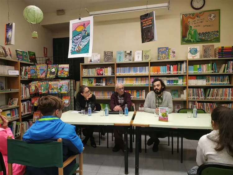 Encontro co escritor Paco Martín na Biblioteca Municipal de Pontedeume.