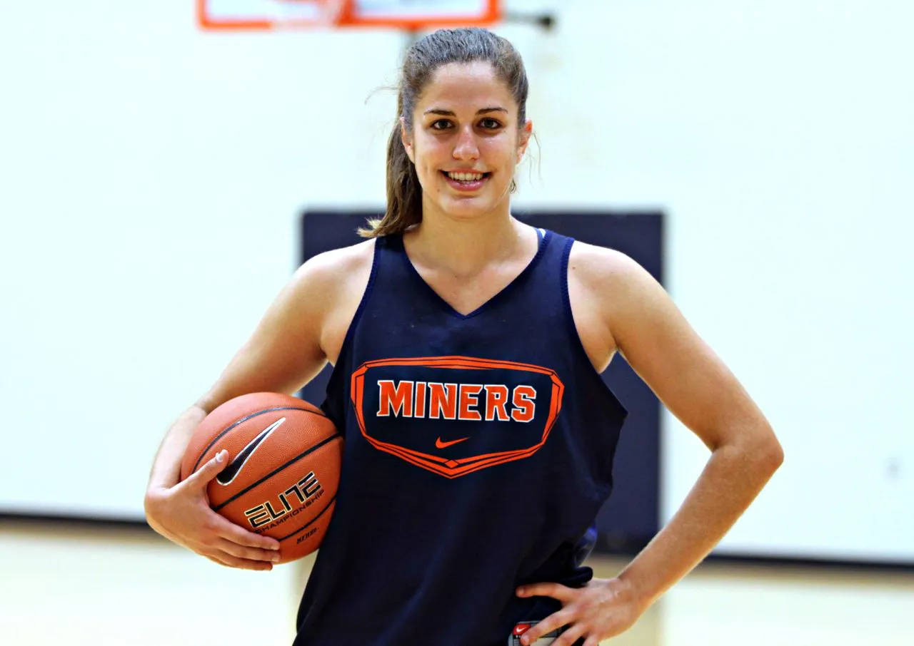 www-thewangconnection-com_images_baloncesto_irenegari_irene-gari-1