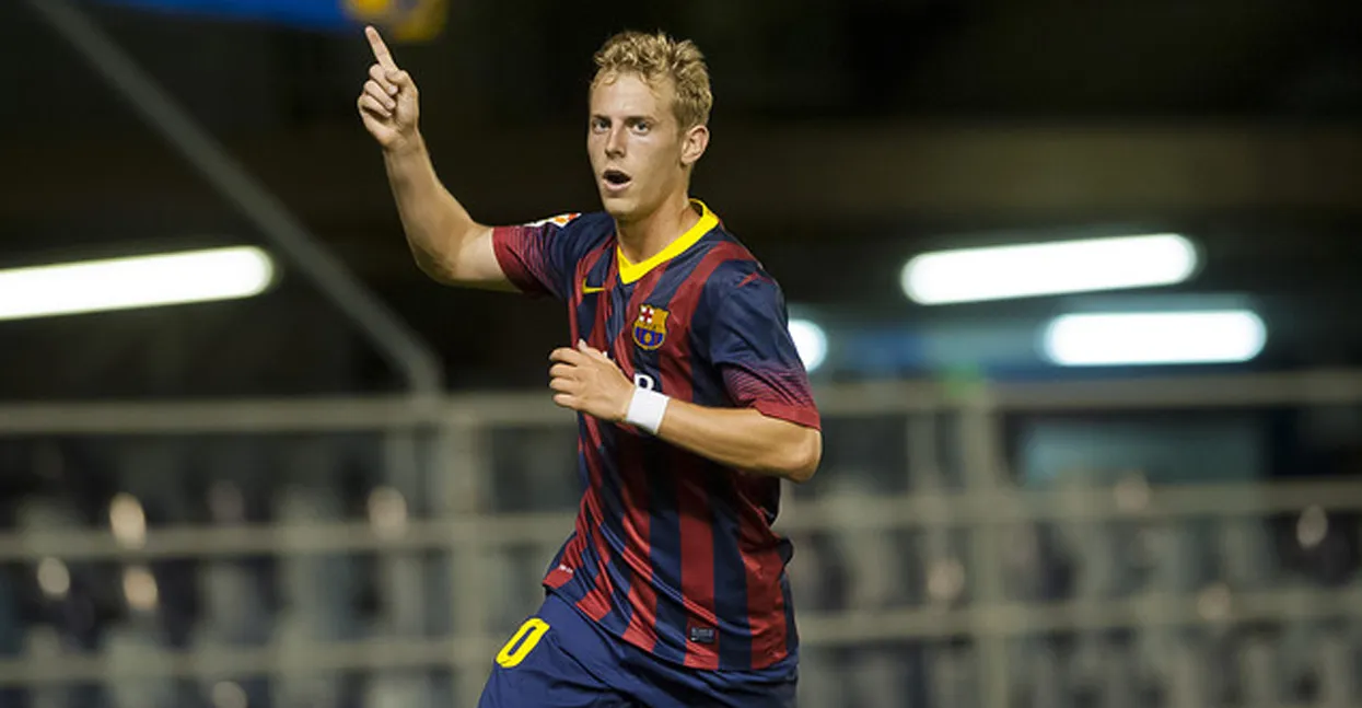 O volante esquerdo durante o seu paso polo Barcelona B