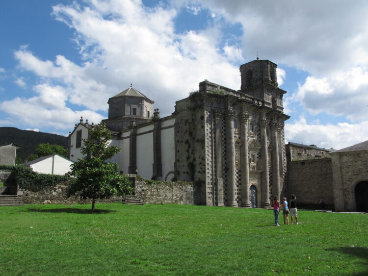 Monasterio de Santa María Monfero