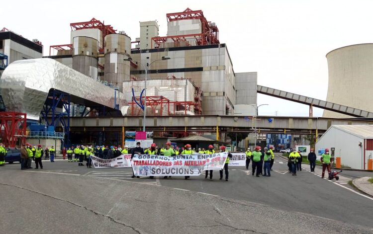 Protesta, el pasado mes de noviembre, por el cierre de la central térmica de As Pontes