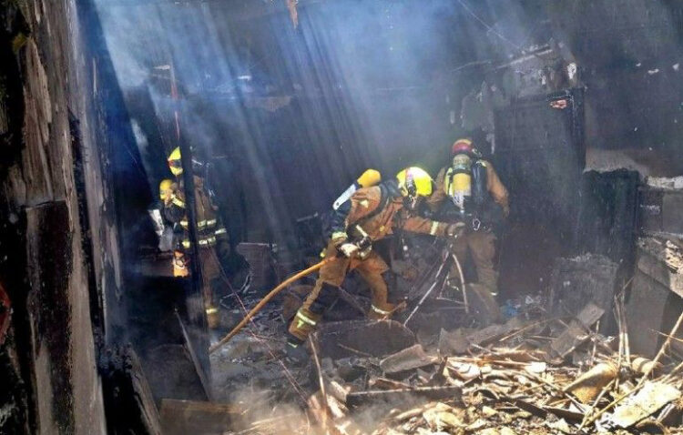 Imagen de archivo de una brigada antincendios