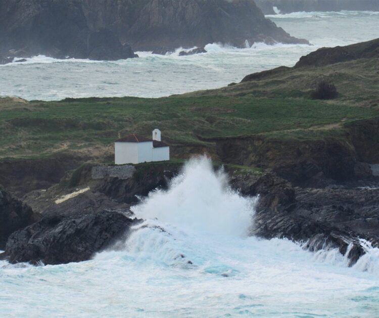 Imagen de archivo de un temporal en la costa gallega.