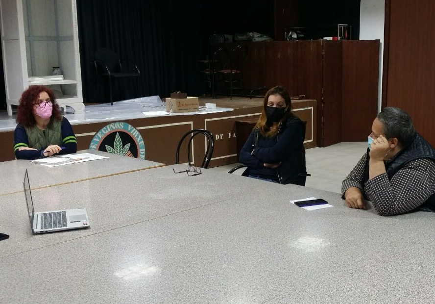 La edil Catalina García durante una de las reuniones de los Consellos Territoriais