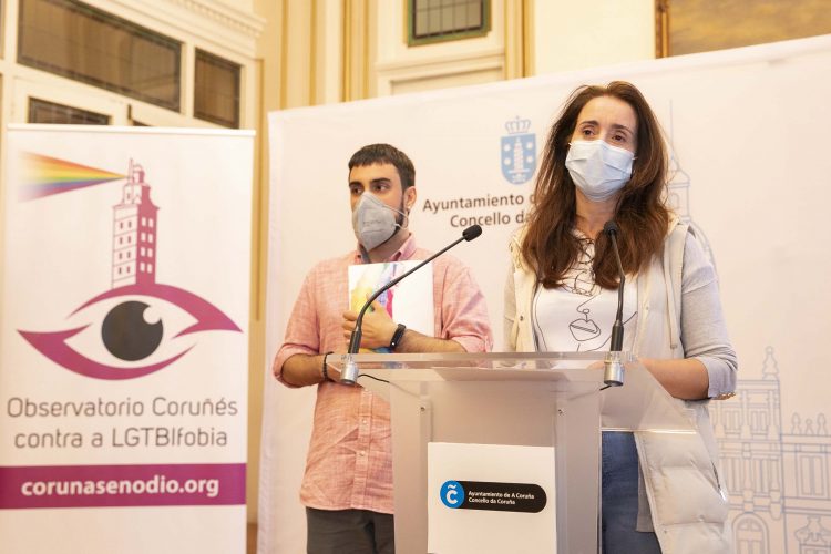 Yoya Neira y Carlos Mella presentando los datos | CONCELLO DE A CORUÑA