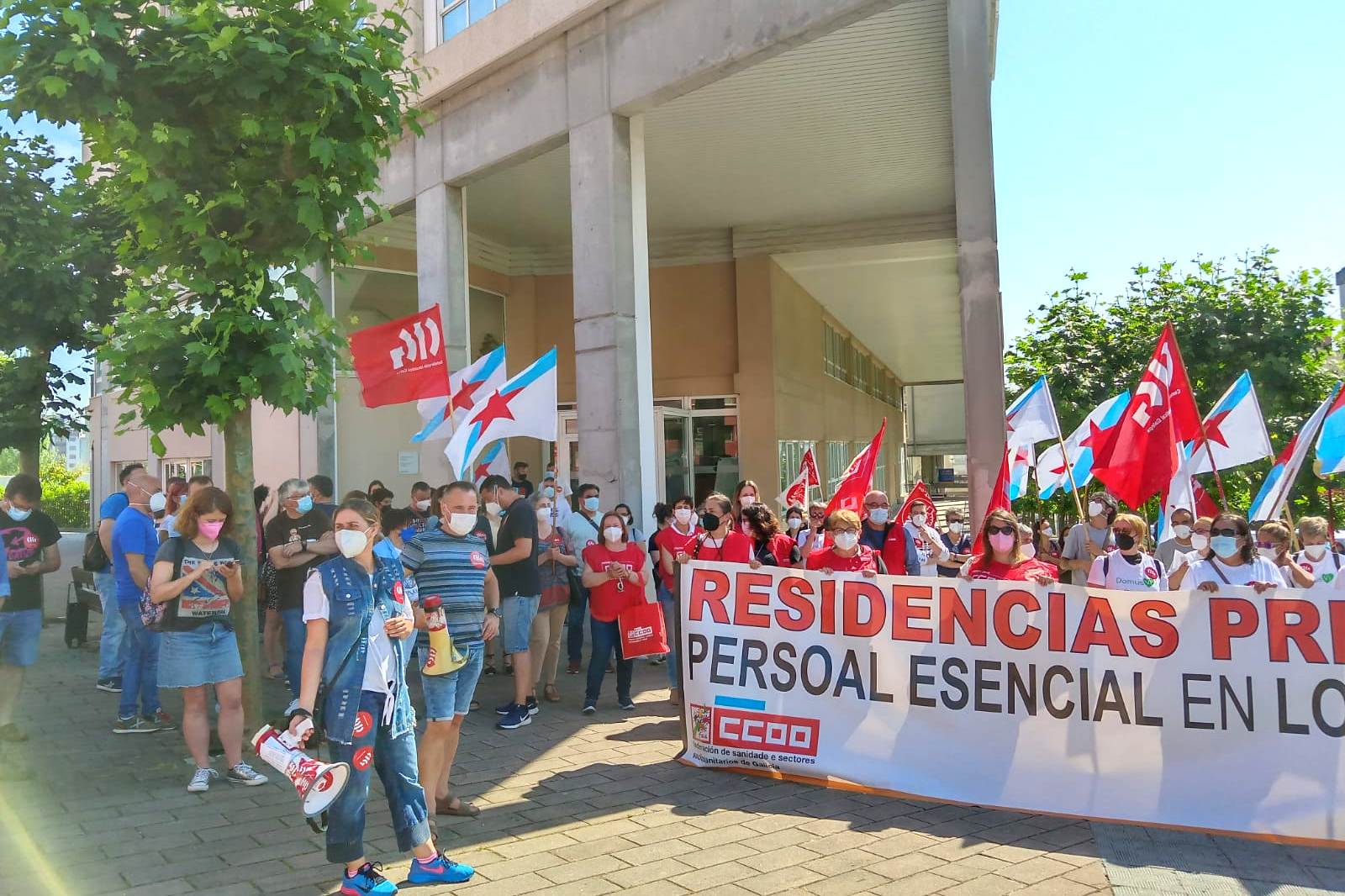 Concentración sindical frente a la residencia de DomusVi en Ferrol | CIG