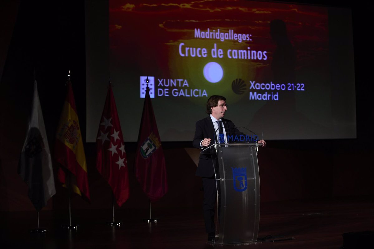 20-06-2021 El alcalde de Madrid, José Luis Martínez-Almeida, interviene en la presentación de la Semana Xacobeo 21, en el Auditorio Caja de Música CentroCentro, a 20 de junio de 2021, en Madrid (España). El acto contará con la presencia de representantes de las asociaciones y centros gallegos de Madrid, así como con la actuación de la Agrupación Rosalía de Castro del Centro Gallego de Madrid.
POLITICA
Jesús Hellín - Europa Press