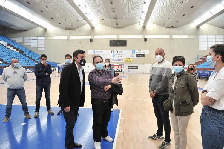 Valentín González y Santi Rey durante su visita a A Malata