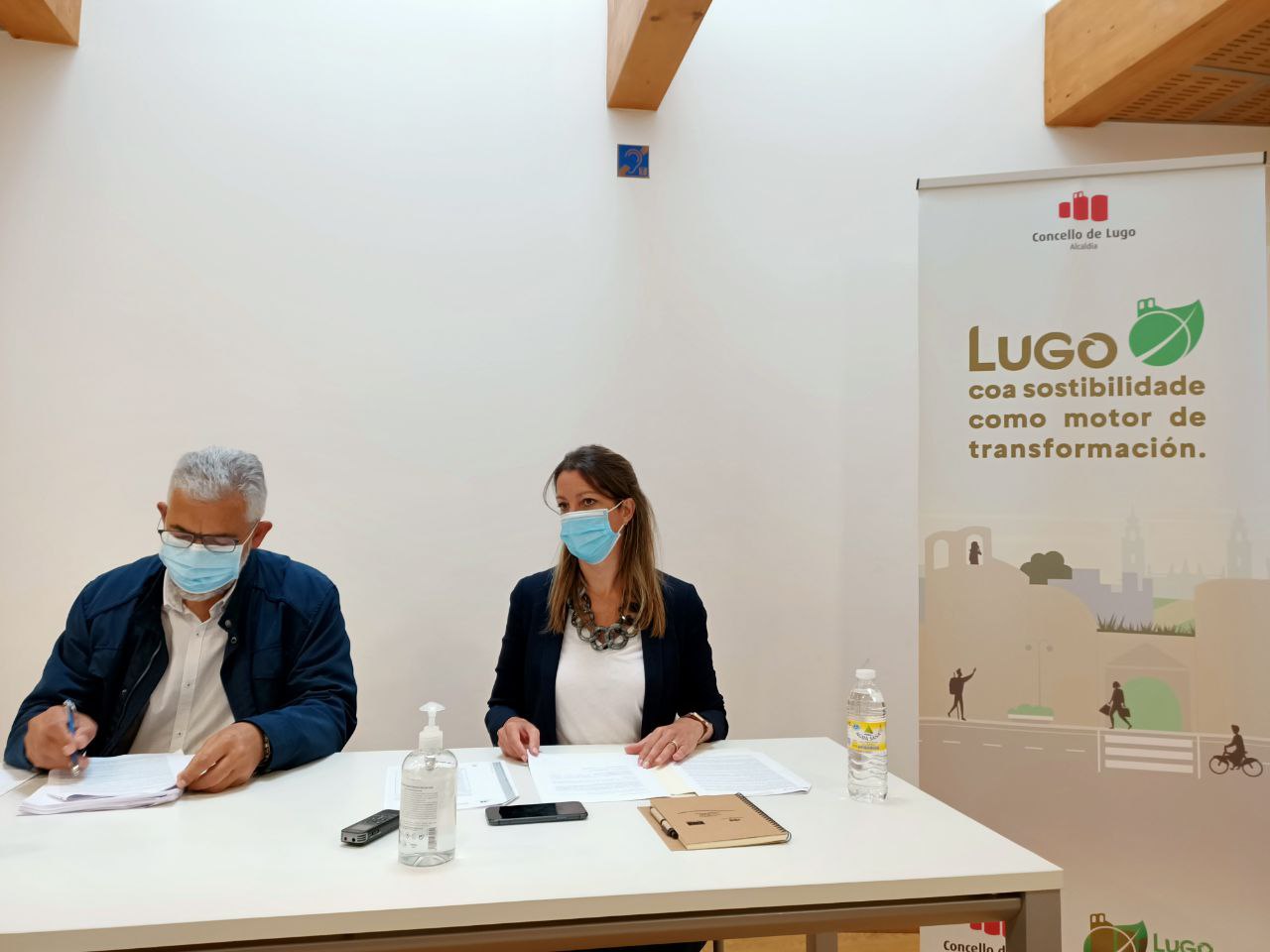 La alcaldesa y el concejal de Medio Ambiente, Miguel Fernández.