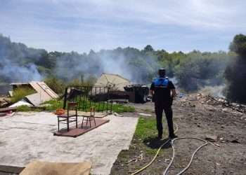 La Policía Local de Lugo acudió a un incendio en el poblado de O Carqueixo