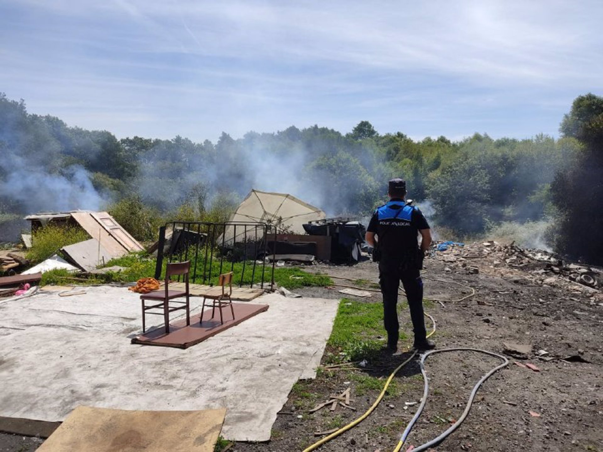 La Policía Local de Lugo acudió a un incendio en el poblado de O Carqueixo