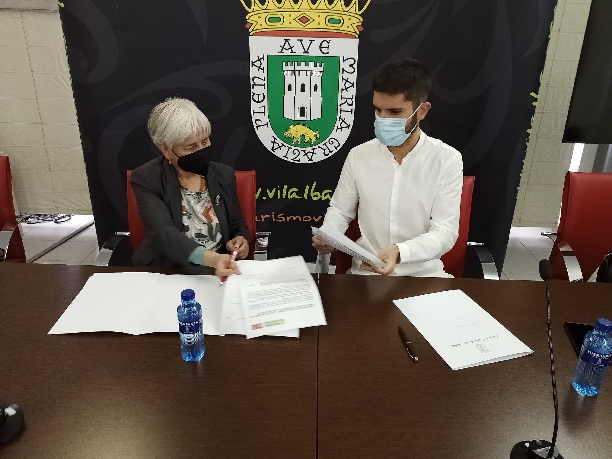 El gobierno socialista y Vilalba Aberta firman un convenio | CONCELLO DE VILALBA