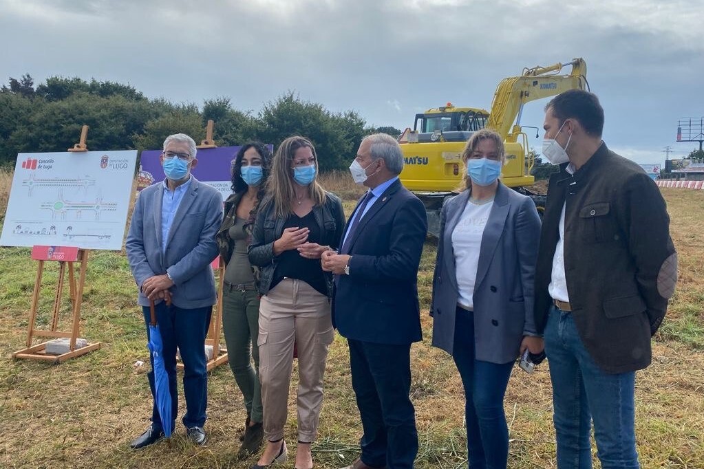 La alcaldesa de Lugo, Lara Ménzdez, y el presidente de la Diputación, José Tomé, supervisan el inicio de las obras de desdoblamiento y humanización de la Avenida Infanta Elena | CONCELLO DE LUGO