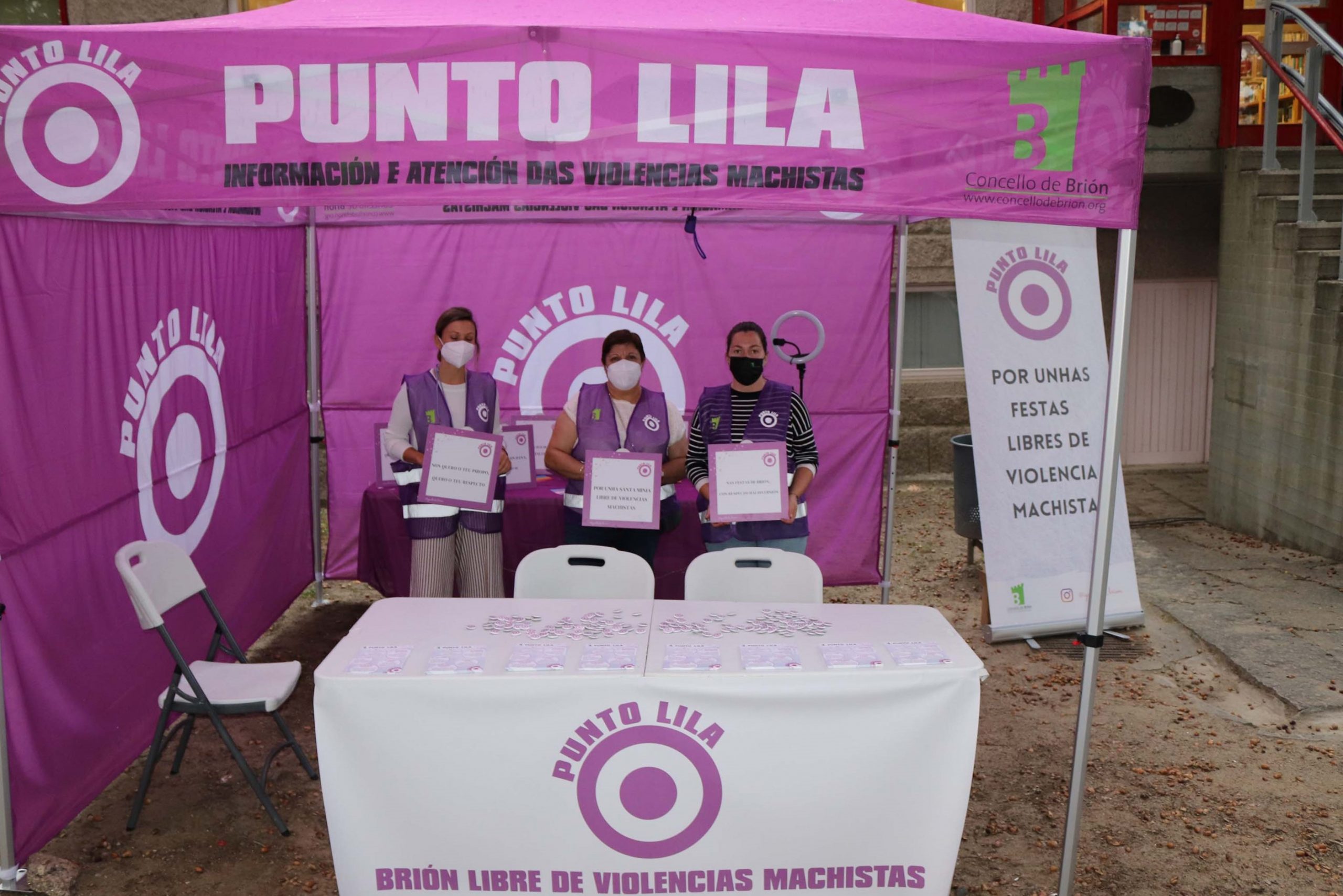 El Ayuntamiento de Brión instala un Punto Lila en la romería de Santa Minia | CONCELLO DE BRIÓN