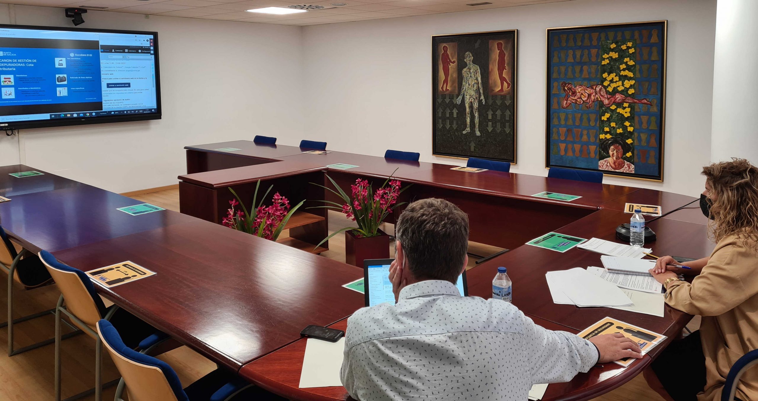 Telereunión de la alcaldesa de Narón con responsables de la Xunta