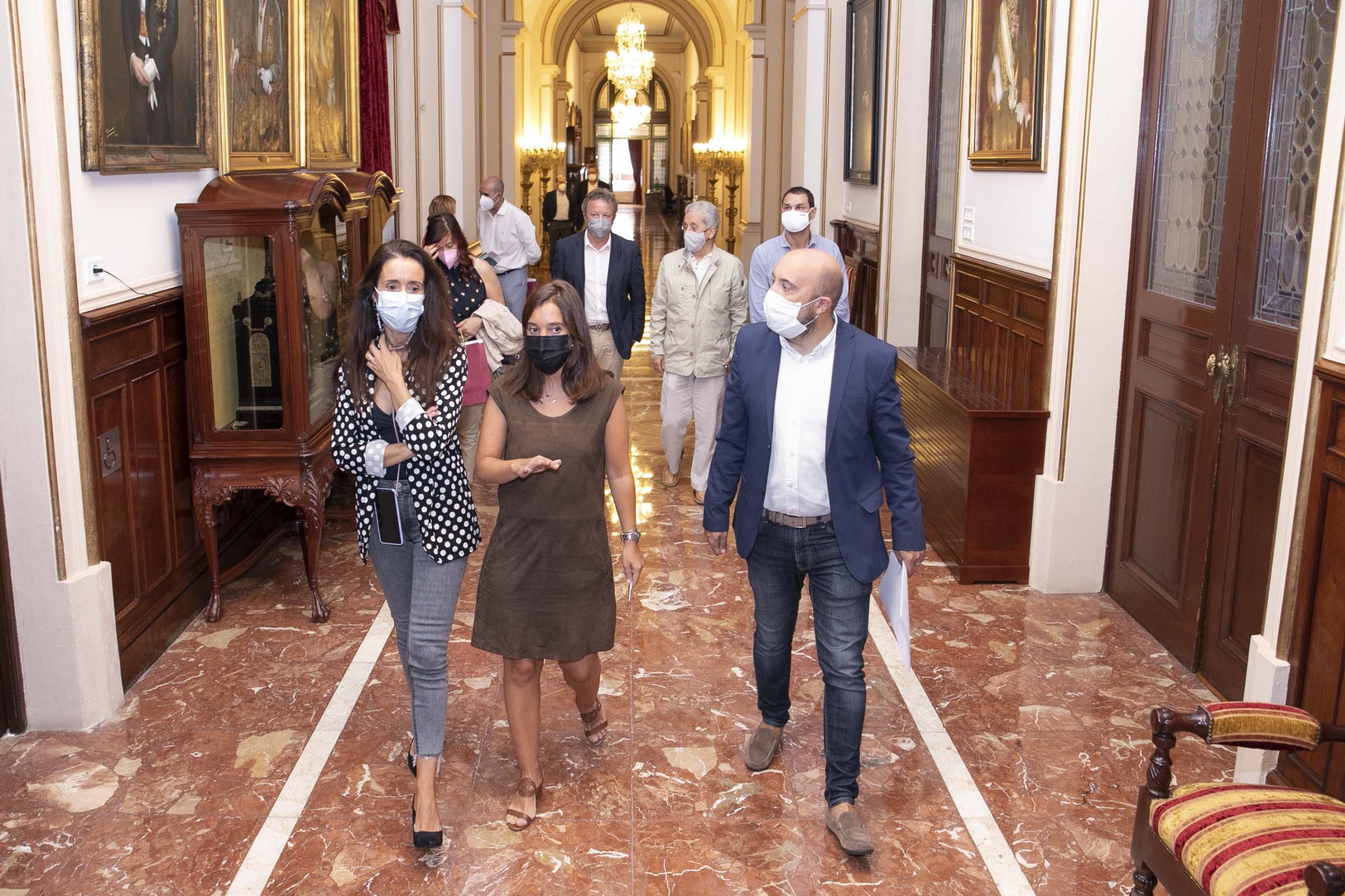 La alcaldesa de A Coruña, Inés Rey, se reúne con representantes de los sectores más castigados por la covid | CONCELLO DA CORUÑA