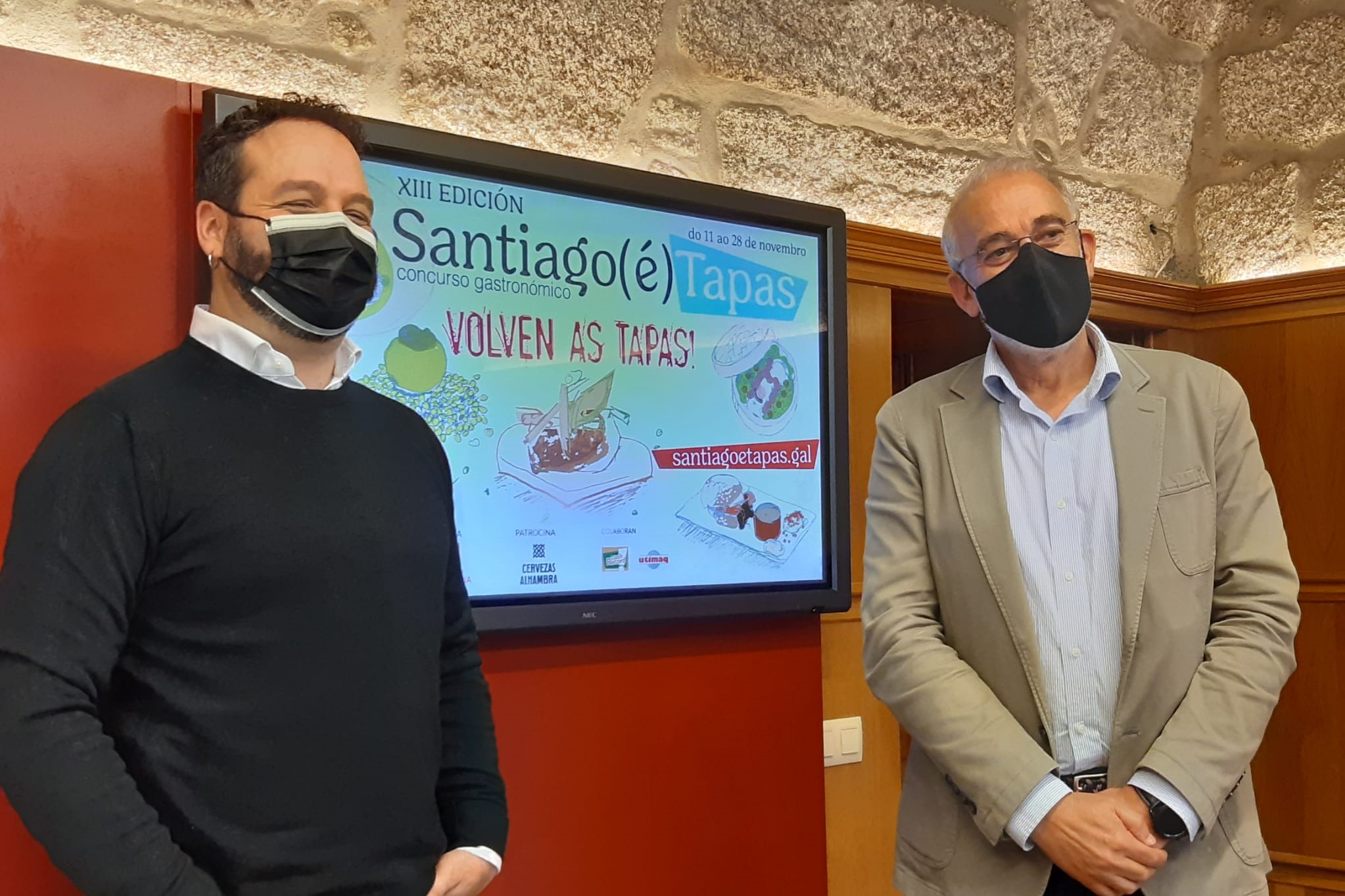 El edil de Turismo, Sindo Guinarte, y el presidente de la Asociación Hostelería Compostela, Thor Rodríguez, presentan la XIII edición de Santiago(é)tapas | CONCELLO DE SANTIAGO