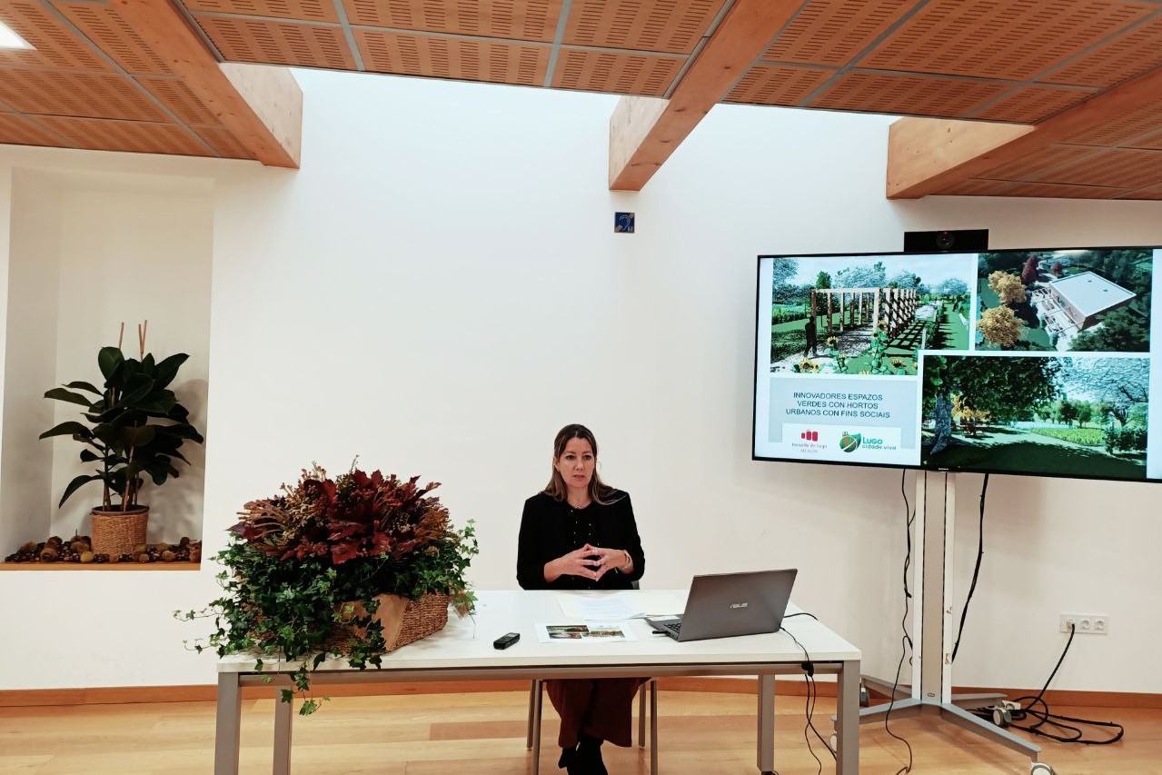 Lara Méndez presenta en rueda d eprensa la nueva zona verde | CONCELLO DE LUGO