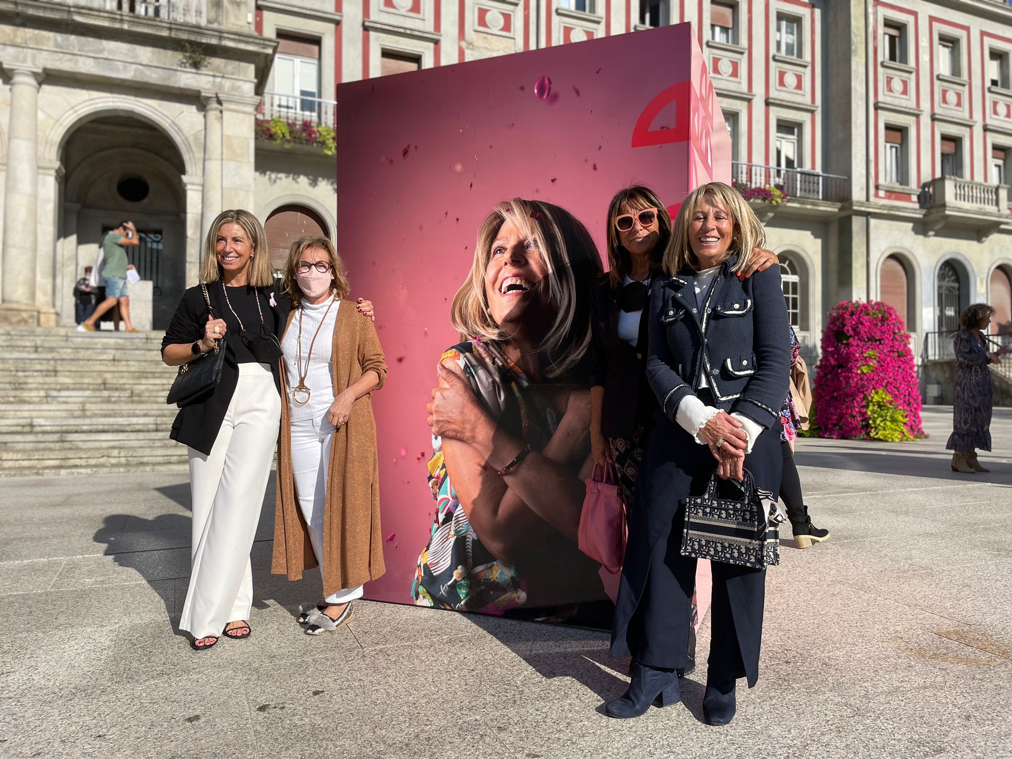 La exposición se inauguró con la participación de las protagonistas de la muestra