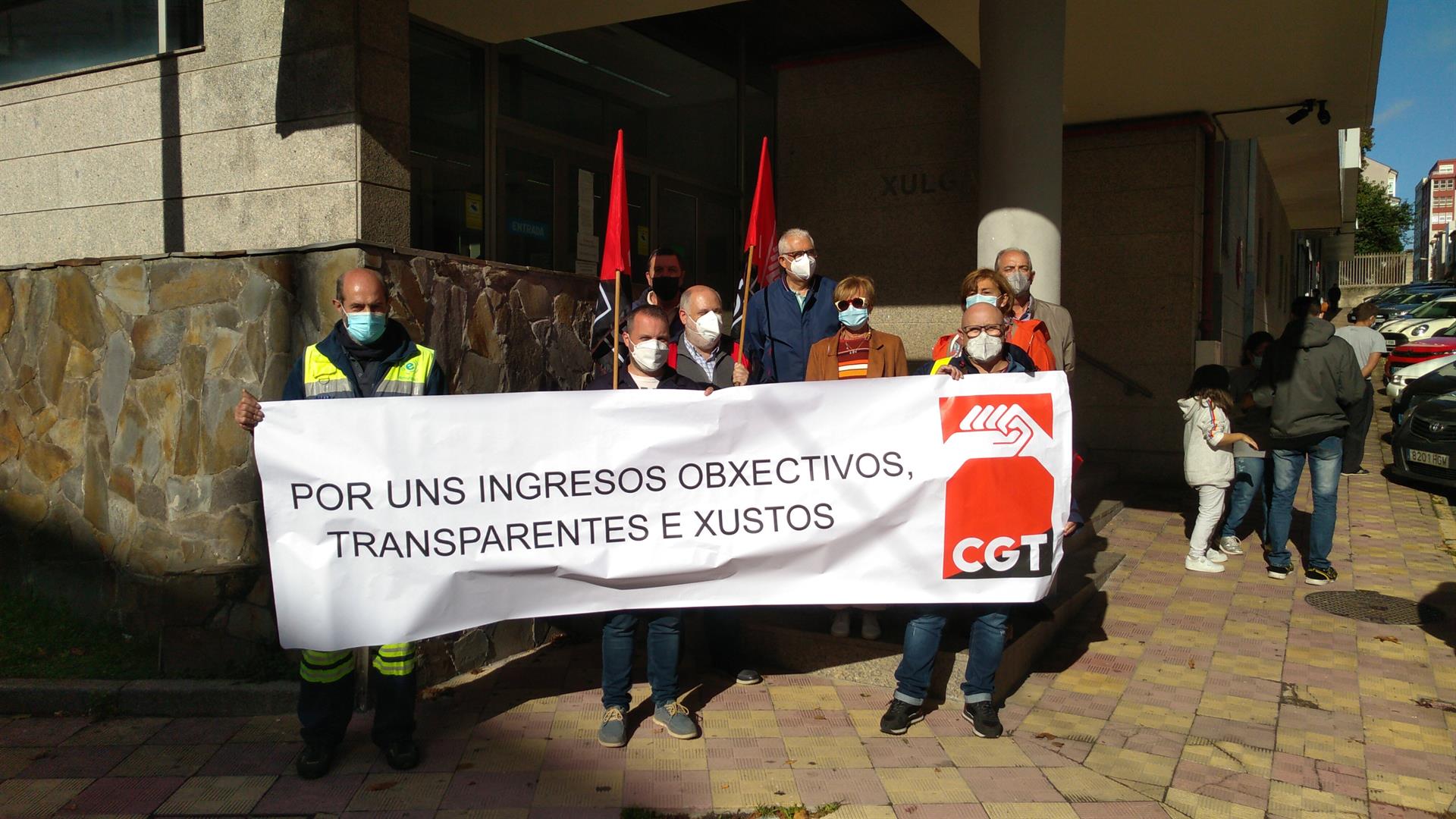 Integrantes de la CGT a las puertas de los juzgados de Ferrol | CGT
