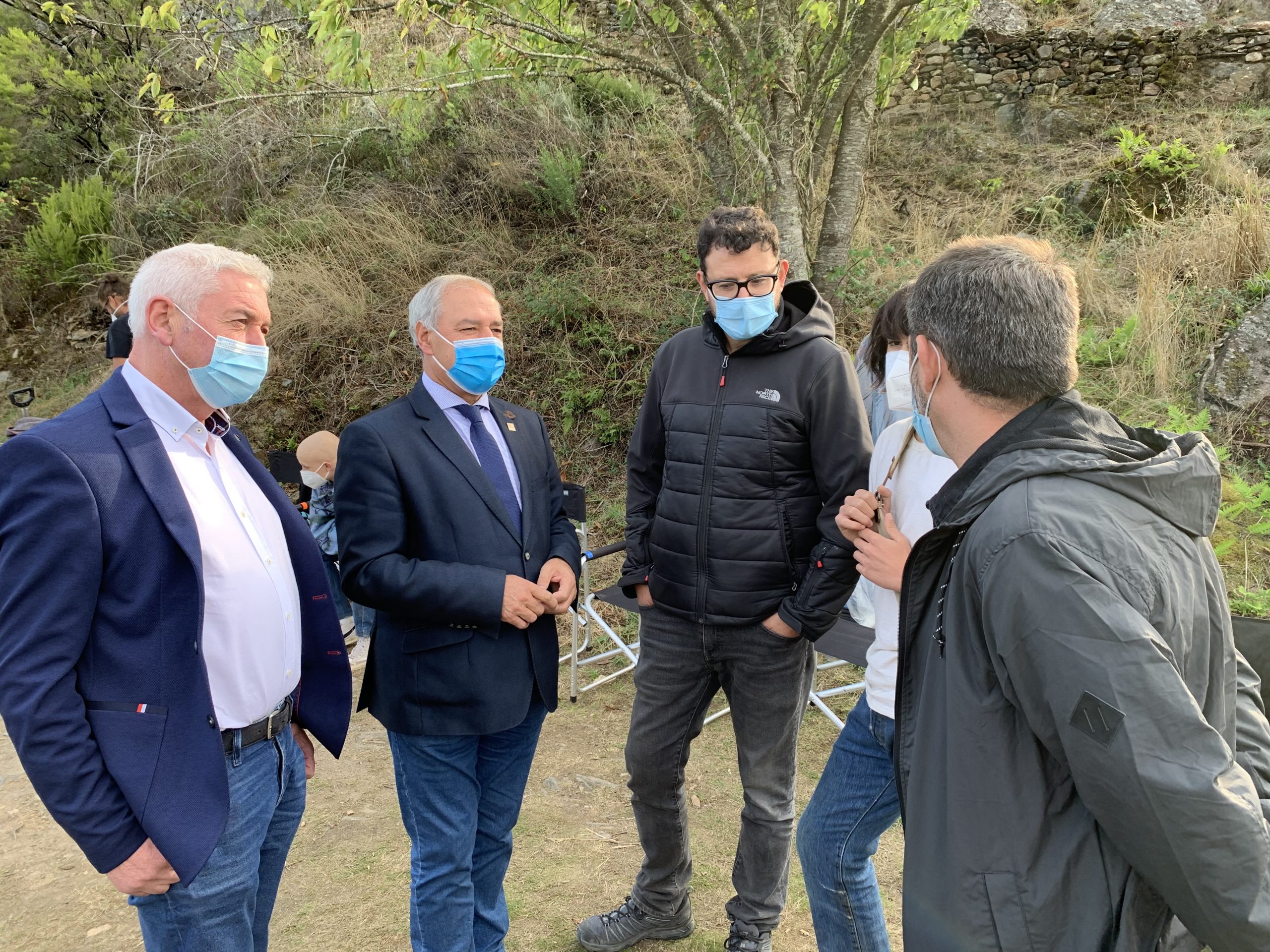 José Tomé visita el rodaje de la película Live is Life | DIPUTACIÓN DE LUGO