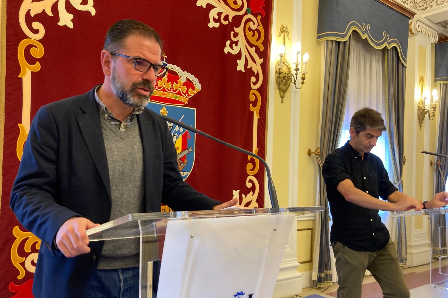 Mato y Suárez durante la comparecencia de esta mañana en el ayuntamiento de Ferrol