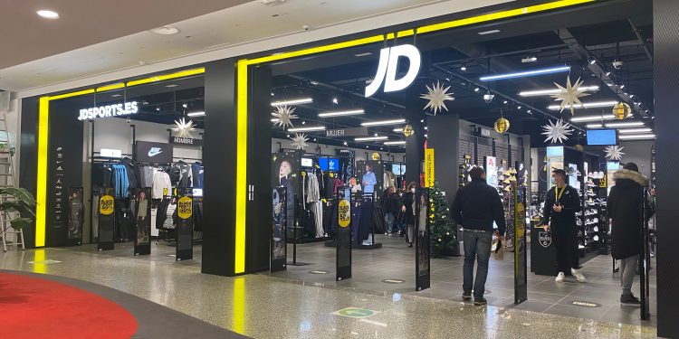 JD Sports abrió hoy su nueva tienda en Odeón