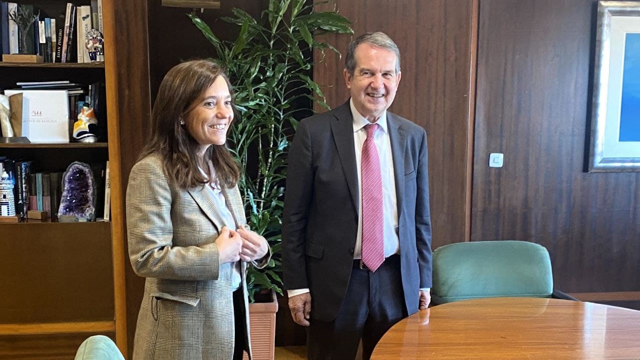 La alcaldesa de A Coruña, Inés Rey, se reúne en Vigo con Abel Caballero | CONCELLO DA CORUÑA