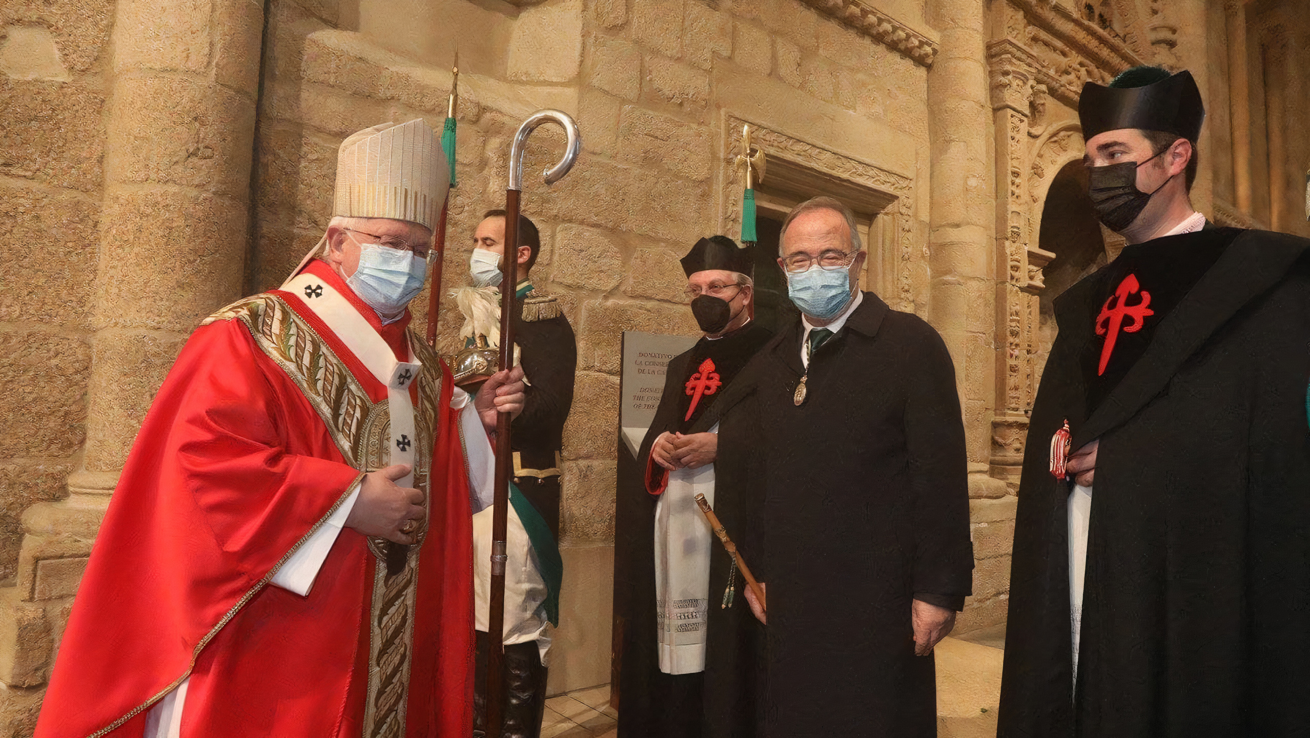 Saludo entre un arzobispo y el delegado regio