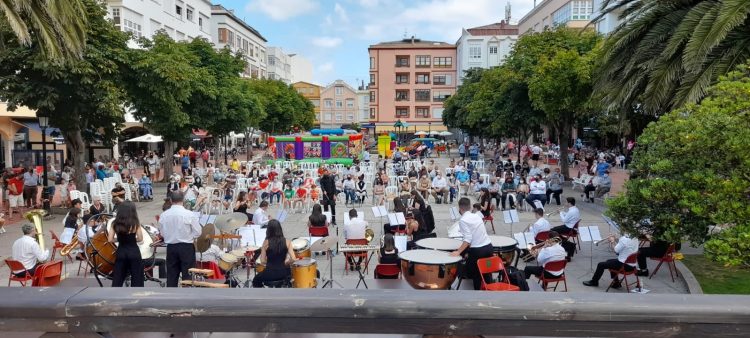 Actuación de la banda Vila de Cedeira el pasado verano