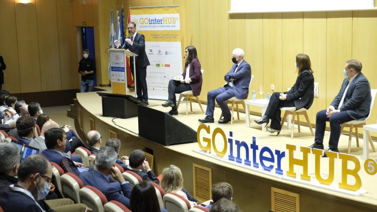 Ángel Mato, Alcalde de Ferrol, secundó la opción desarrollar en la comarca un centro de innovación de las energías del mar