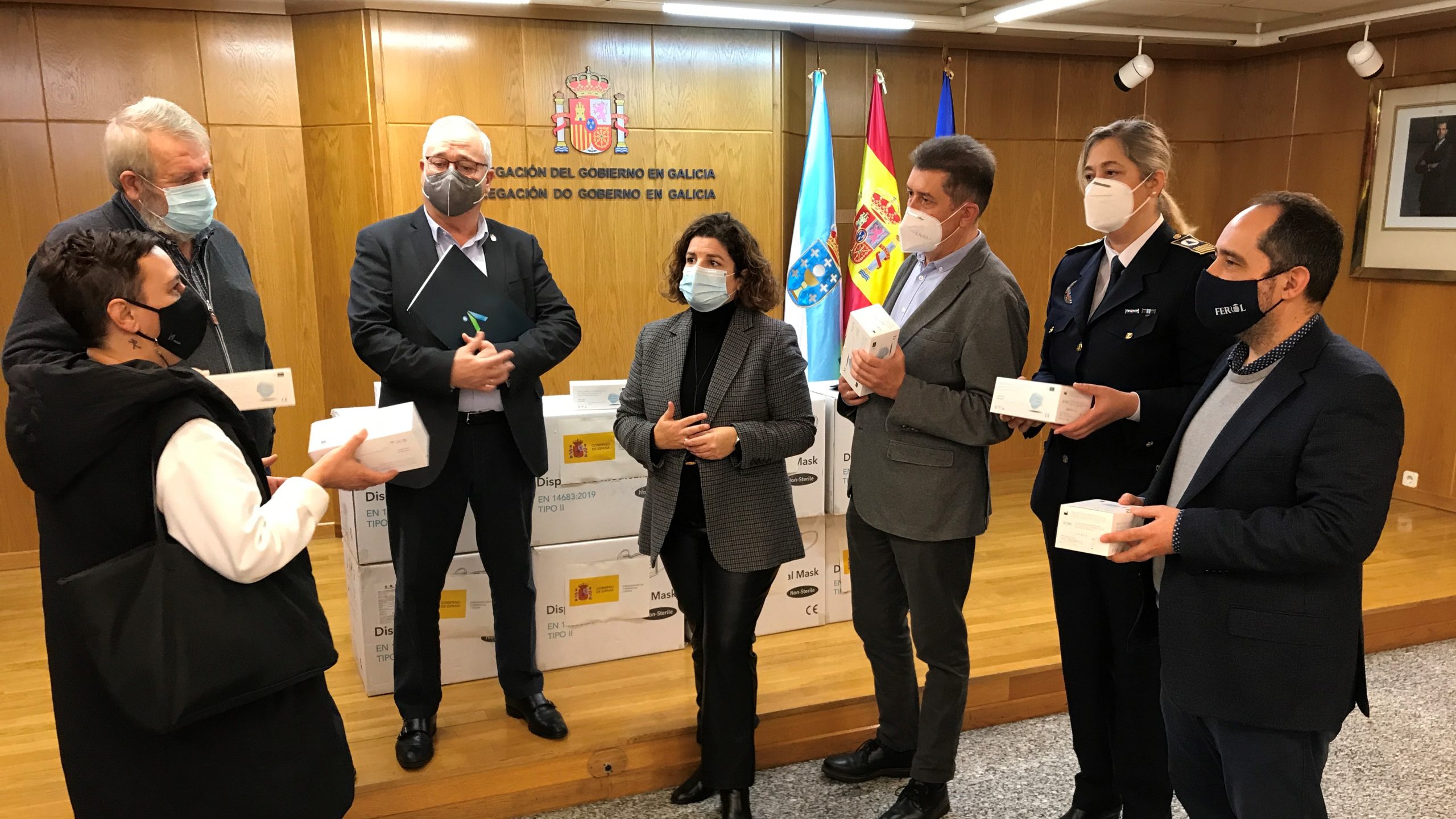 La subedlegada del Gobierno, María Rivas, entrega las mascarillas | SUBDELEGACIÓN DEL GOBIERNO