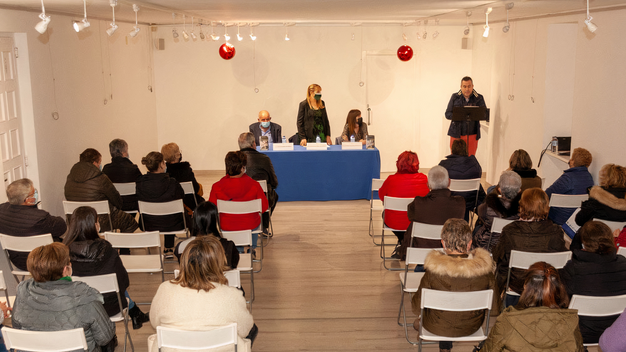 María Antonia Cao presenta Rosas y Espinas | CONCELLO DE BRIÓN