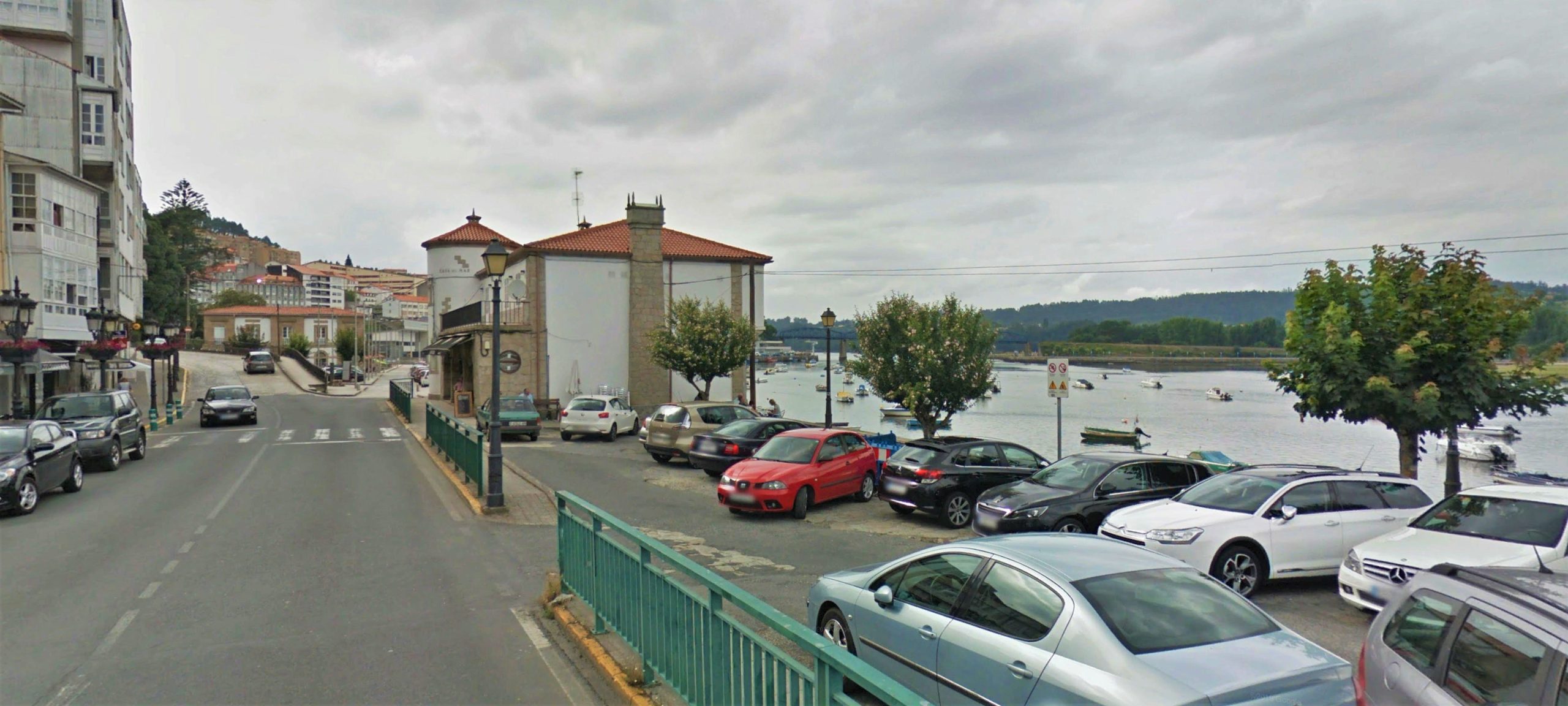 Los trabajos en la avenida Saavedra Meneses  servirá para mejor la zona de estacionamiento