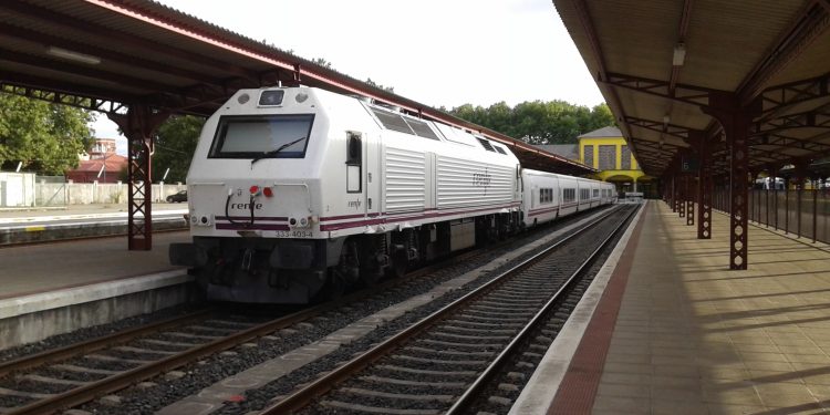 Imagen de archivo de un tren | RENFE