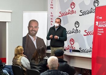 Imagen de archivo de un encuentro de Bernardo Fernández con los socialistas de As Pontes
