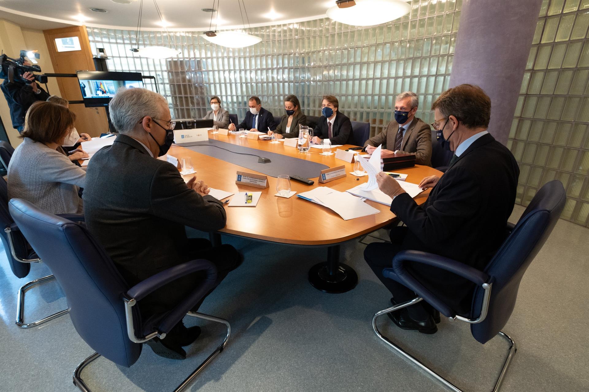 El titular del Gobierno gallego, Alberto Núñez Feijóo, preside la reunión del Consello da Xunta celebrado esta mañana en Ferrol. | DAVID CABEZÓN