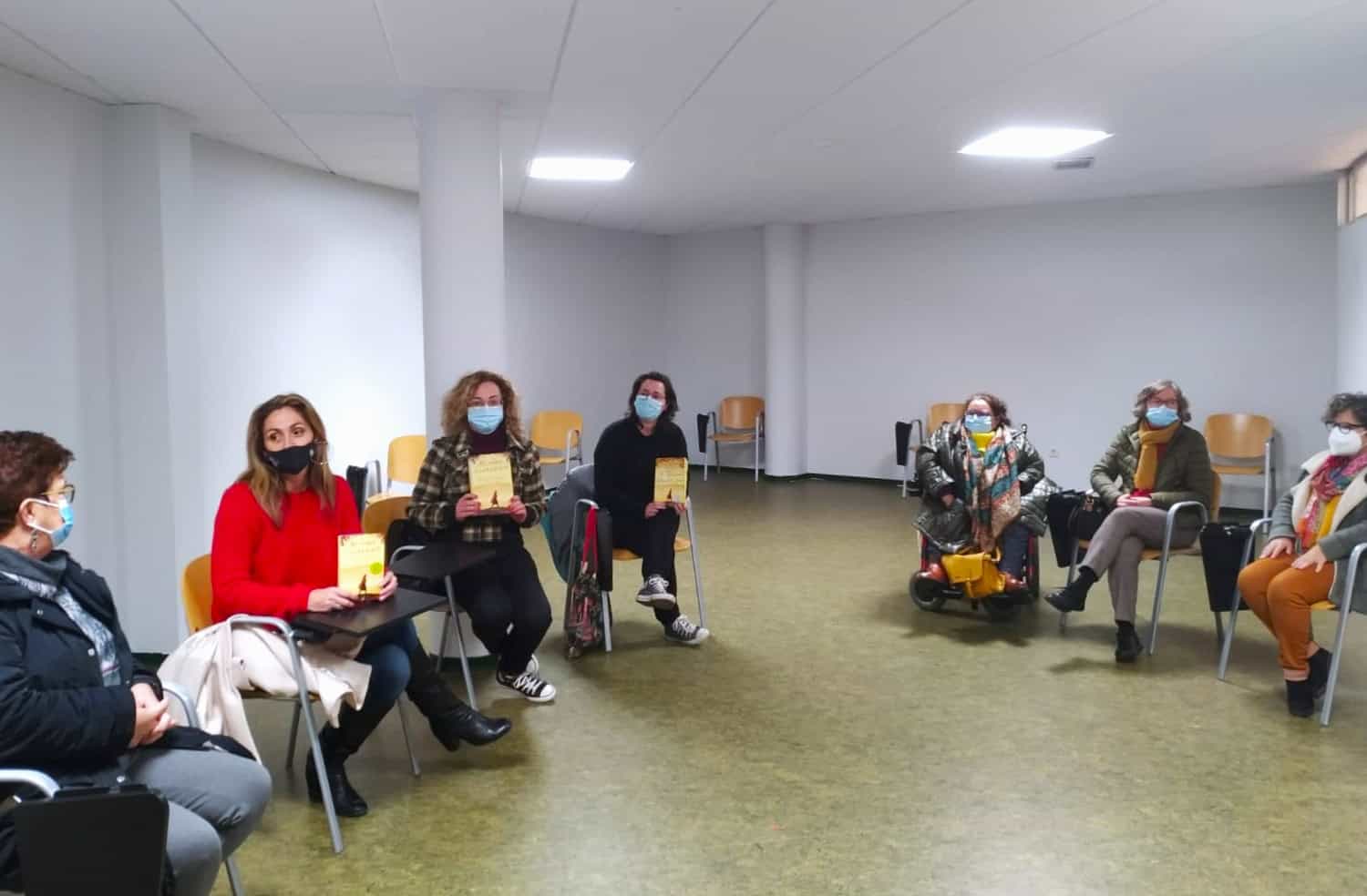 La tertulia está abierta a la participación de la ciudadanía en general hasta completar el aforo y con la reserva de once plazas para las personas pertenecientes al Club de Lectura feminista