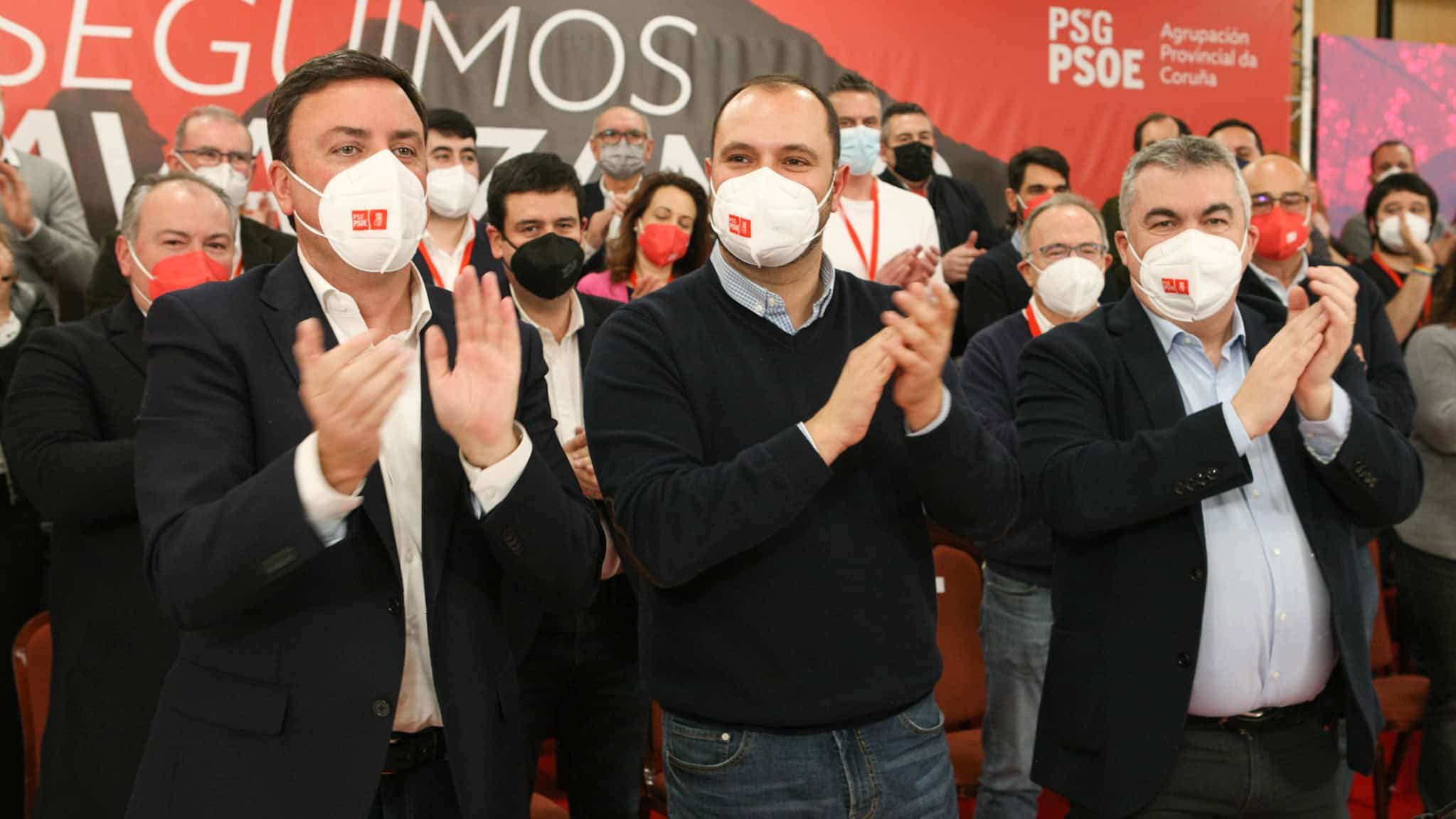 Valentín González Formoso y Santos Cerdán acompañan al nuevo líder del PSOE coruñés, Bernardo Fernández  | PSOE