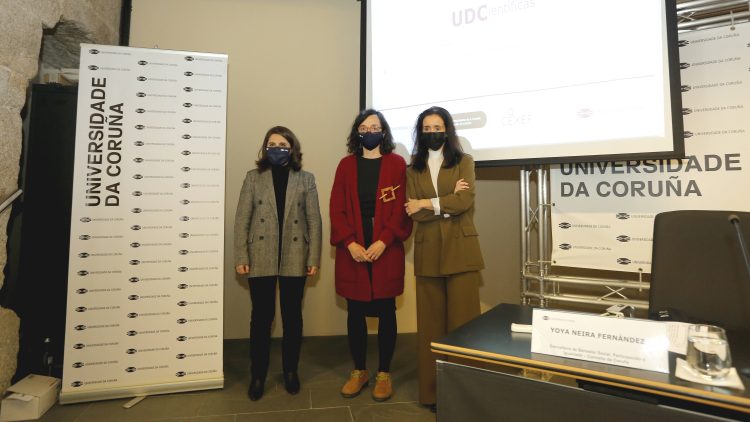 La edil de Igualdad de A Coruña, Yoya Neira, participa en la presentación de 'UDCientíficas' | CONCELLO DA CORUÑA