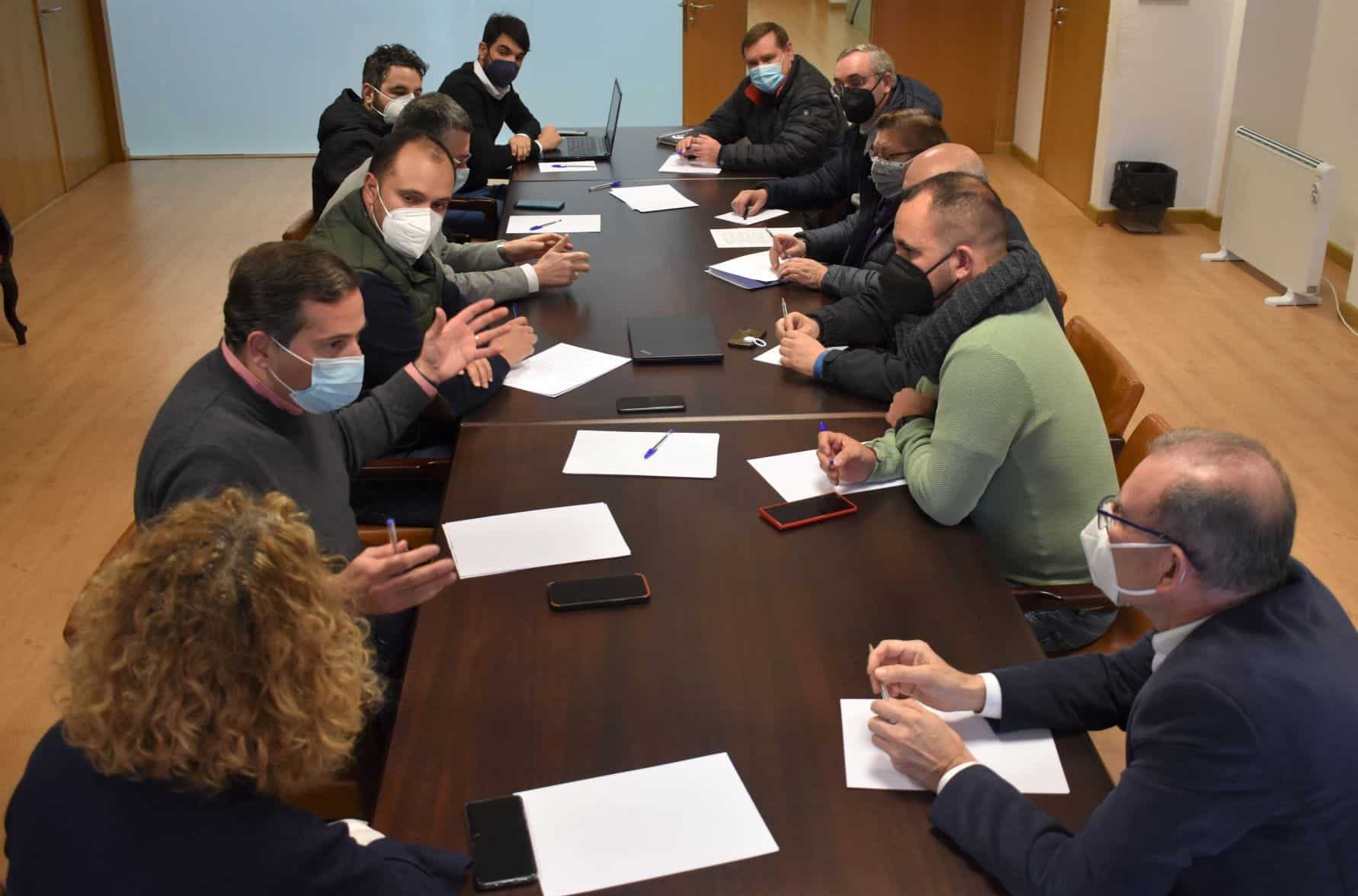 Archivo - Reunión de los Concellos afectados el pasado mes de enero