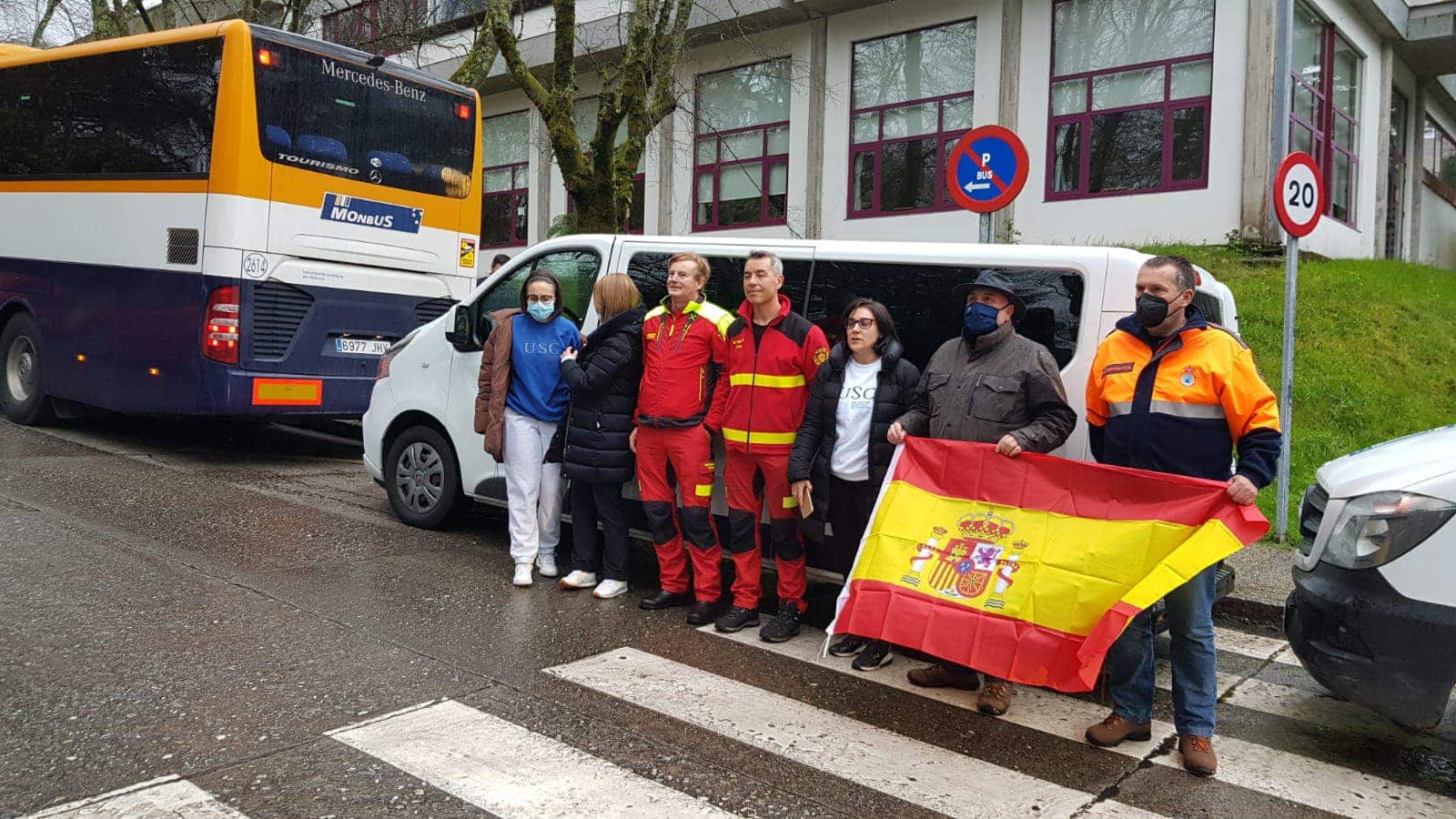 Julio Iglesias, junto al resto de compañeros de este convoy solidario