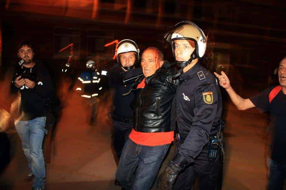 Xesús Anxo López Pintos, en el momento de ser detenido por la policía CC-BY-NC-SA Susete