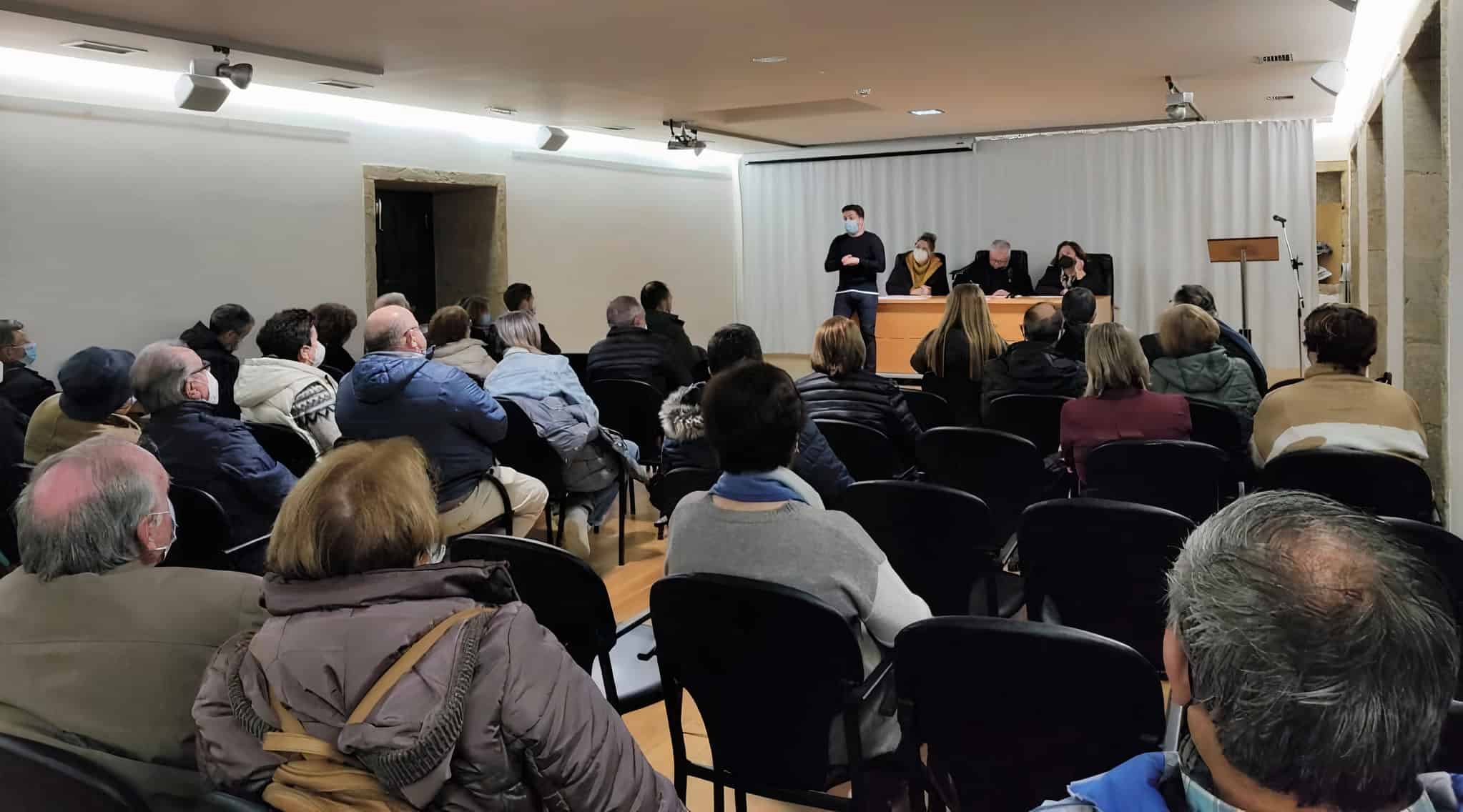 Daniel Ríos, en la asamblea socialista de Pontedeume
