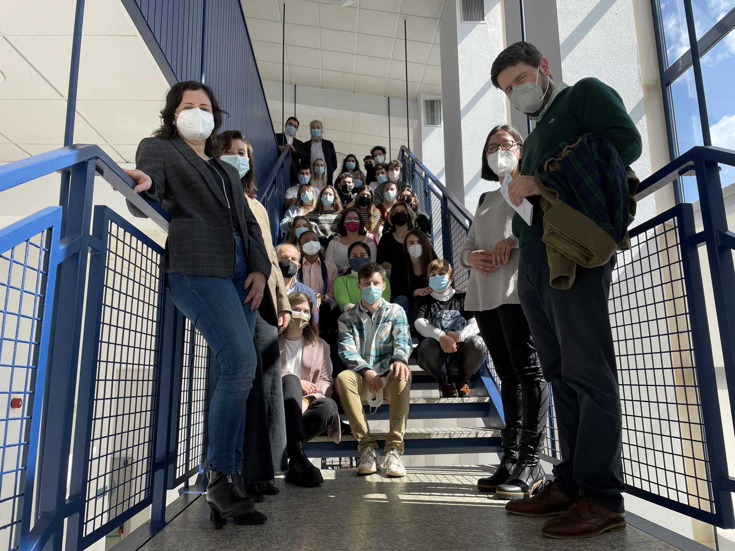 Los alumnos, durante la visita al CIS de A Cabana