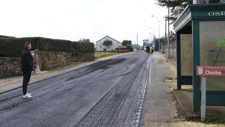 Inicio de las obras de pavimentación de la travesía de Bastavaliños | CONCELLO DE BRIÓN