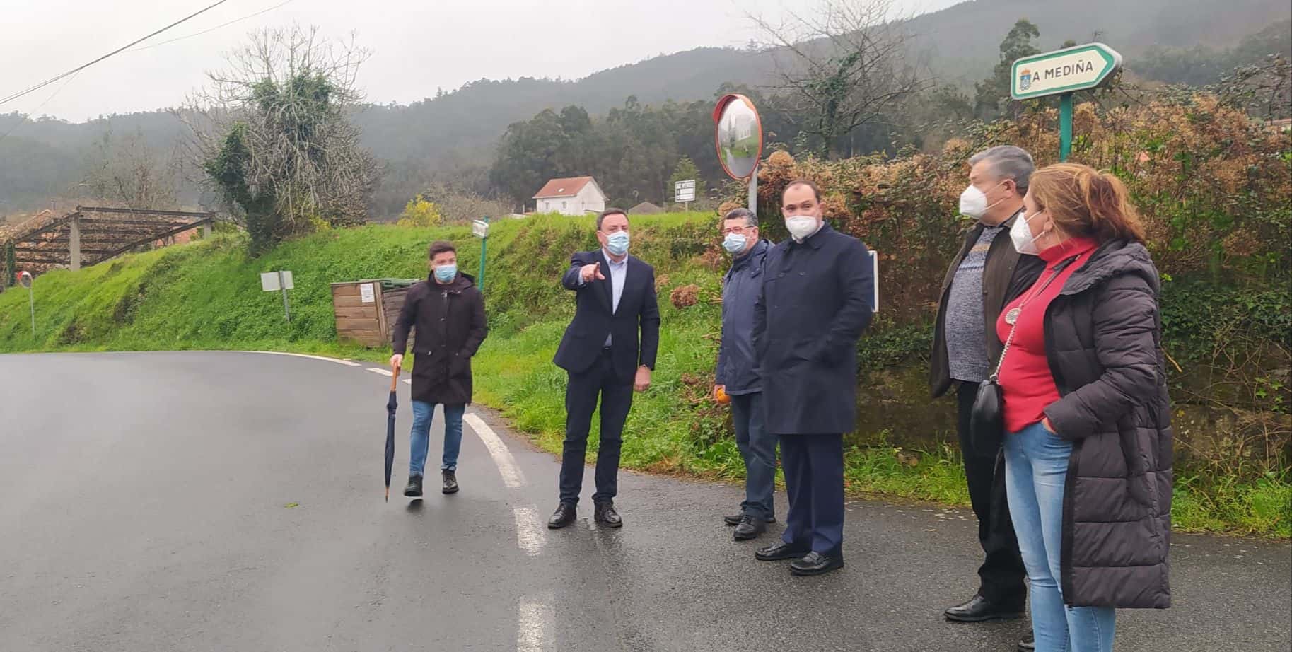 Valentín González y Bernardo Fernández visitaron la zona acompañados de miembros del gobierno local y vecinos de la parroquia de Ombre