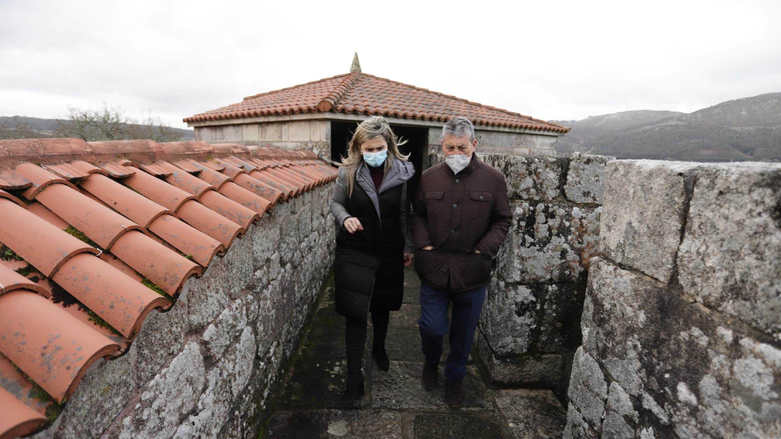 La alcaldesa de Vimianzo, Mónica Rodríguez, visitó el Castillo | CONCELLO DE VIMIANZO