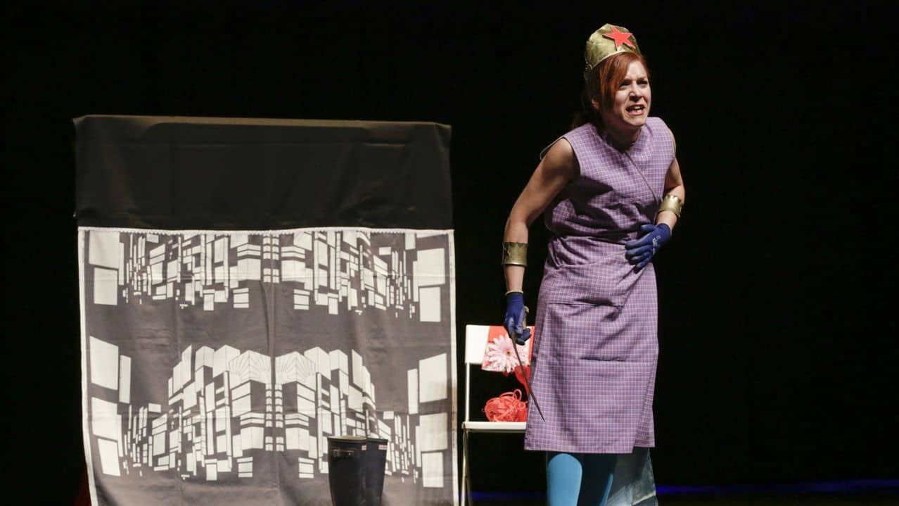 Isabel Risco protagoniza la obra 'Bravas'