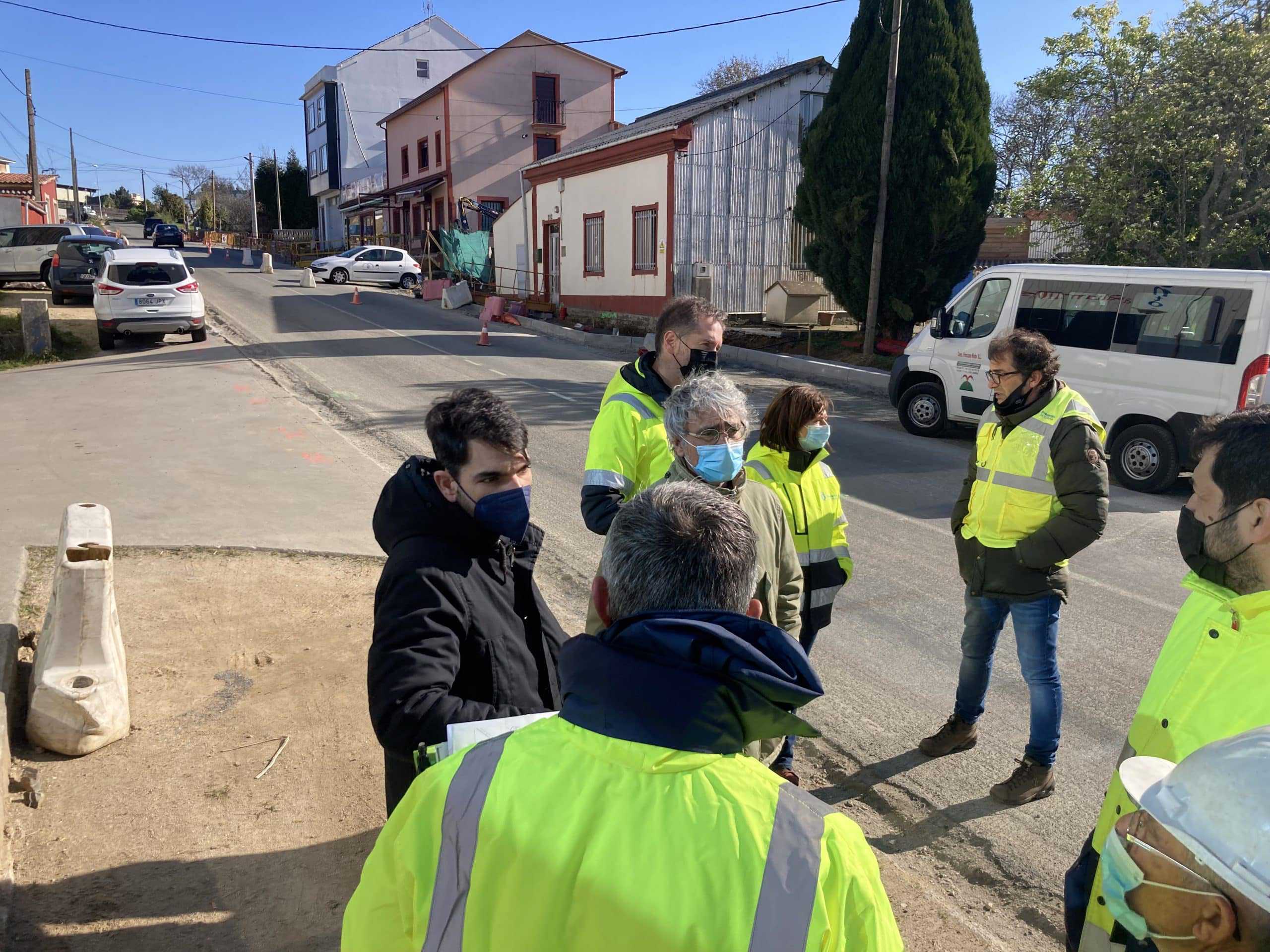 Visita del edil de Urbanismo, Julián Reina, a la zona de las obras